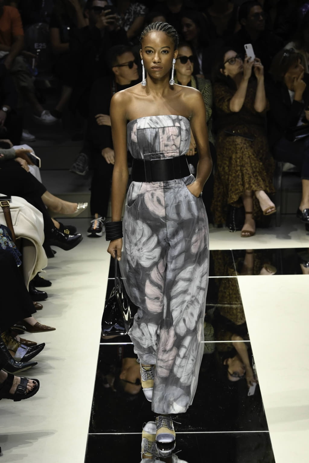 Fashion Week Milan Spring/Summer 2020 look 45 from the Giorgio Armani collection womenswear