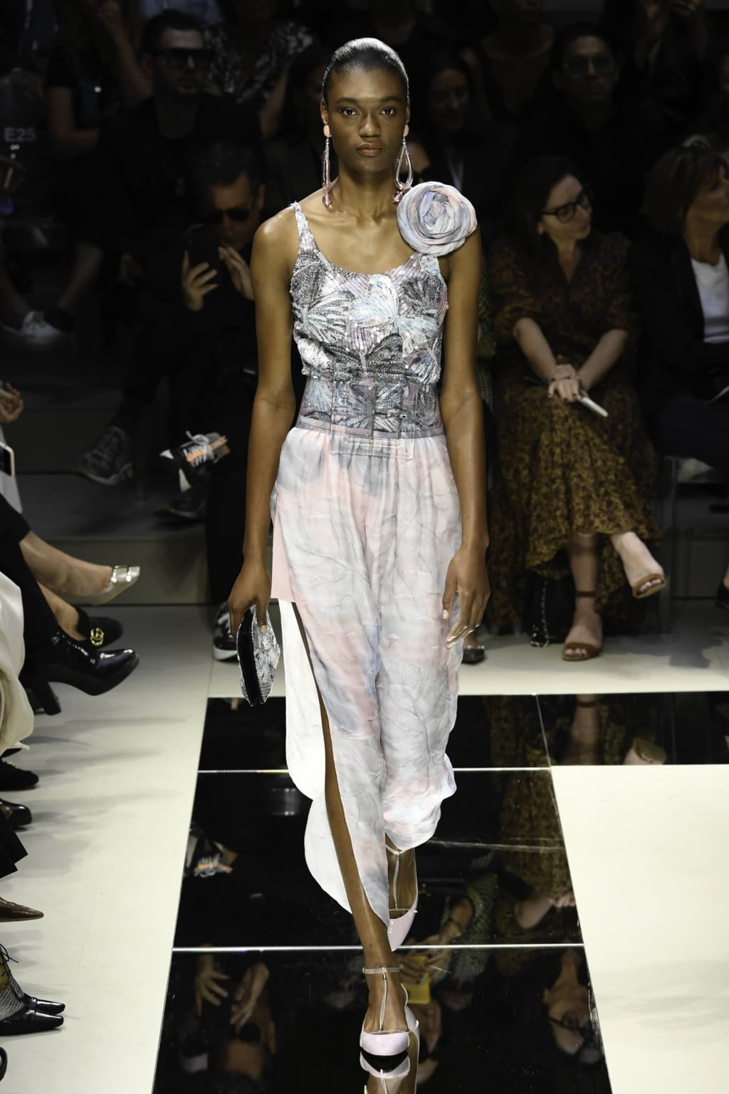 Fashion Week Milan Spring/Summer 2020 look 62 de la collection Giorgio Armani womenswear