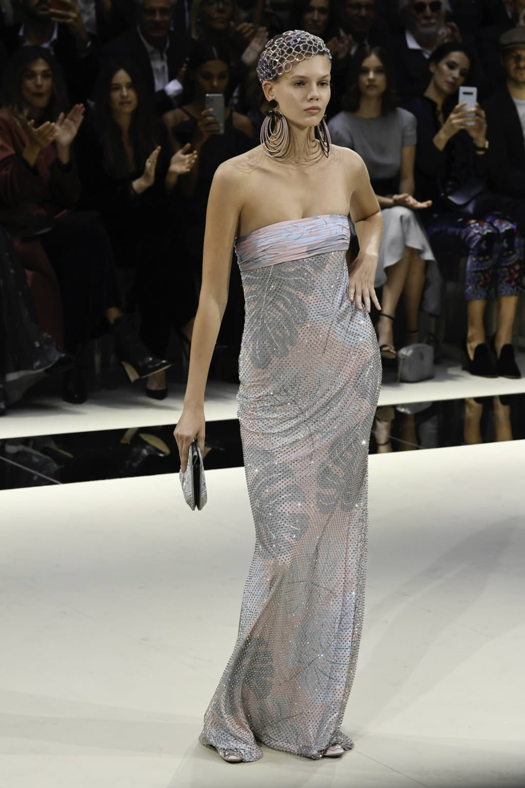 Fashion Week Milan Spring/Summer 2020 look 77 from the Giorgio Armani collection womenswear