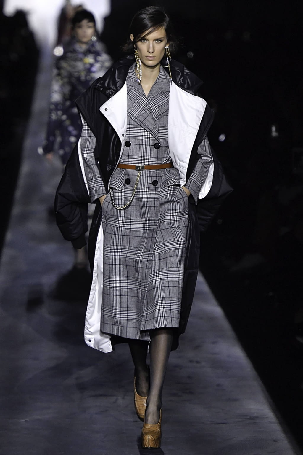 Fashion Week Paris Fall/Winter 2019 look 8 de la collection Givenchy womenswear