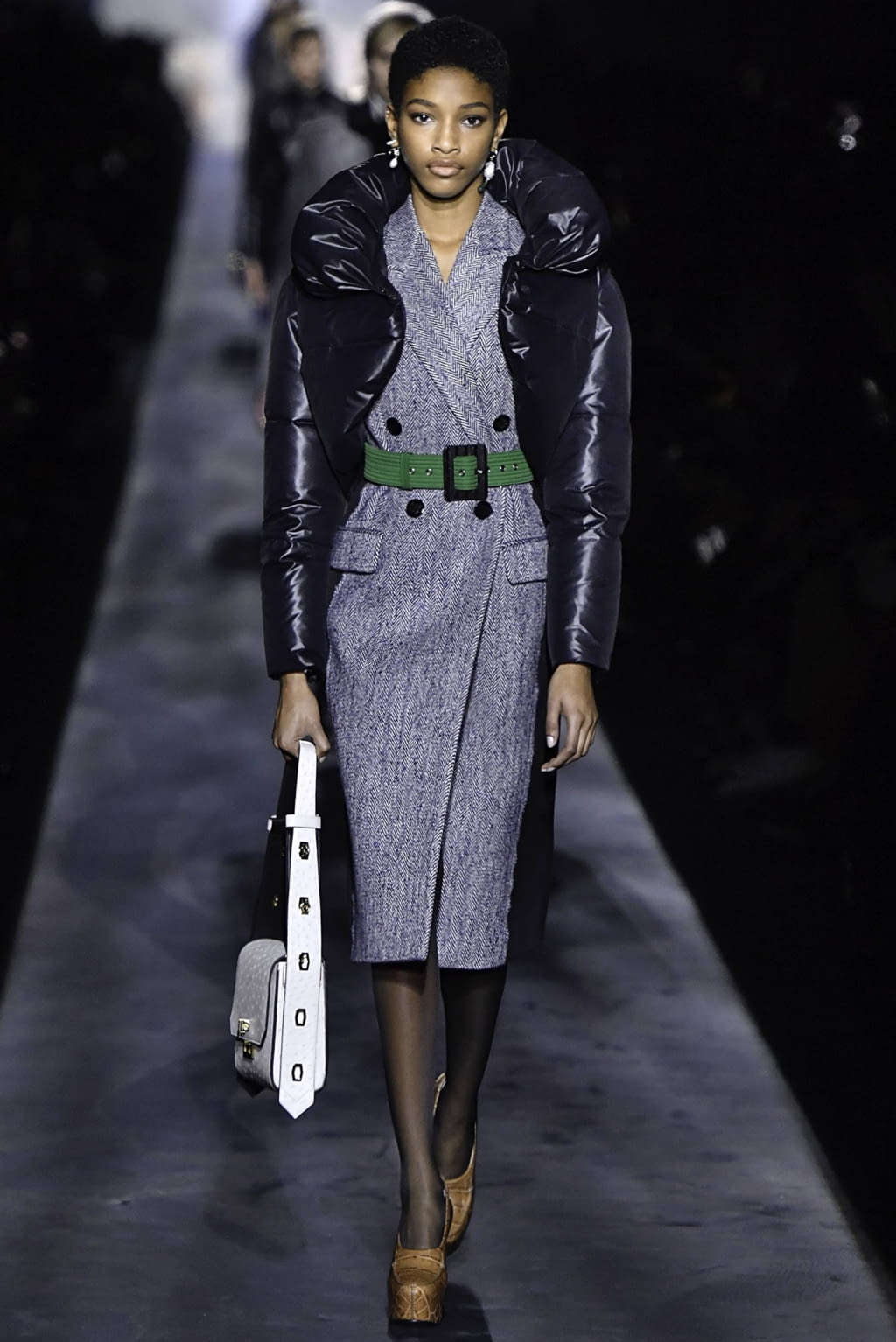 Fashion Week Paris Fall/Winter 2019 look 18 de la collection Givenchy womenswear