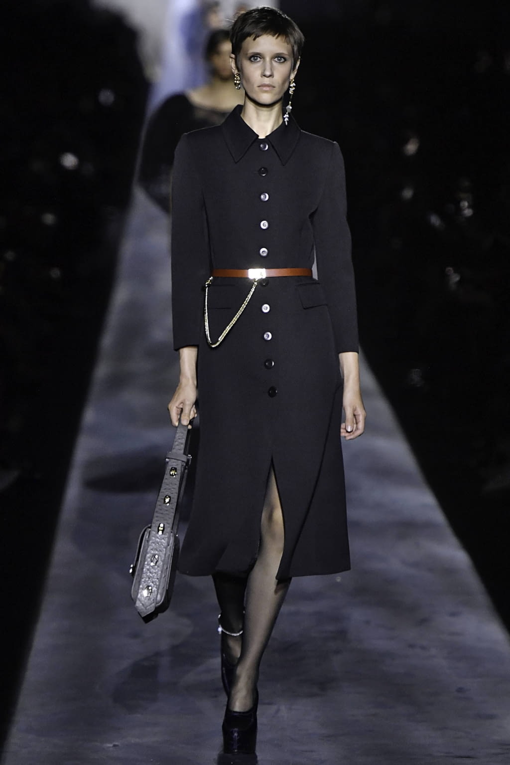 Fashion Week Paris Fall/Winter 2019 look 24 de la collection Givenchy womenswear