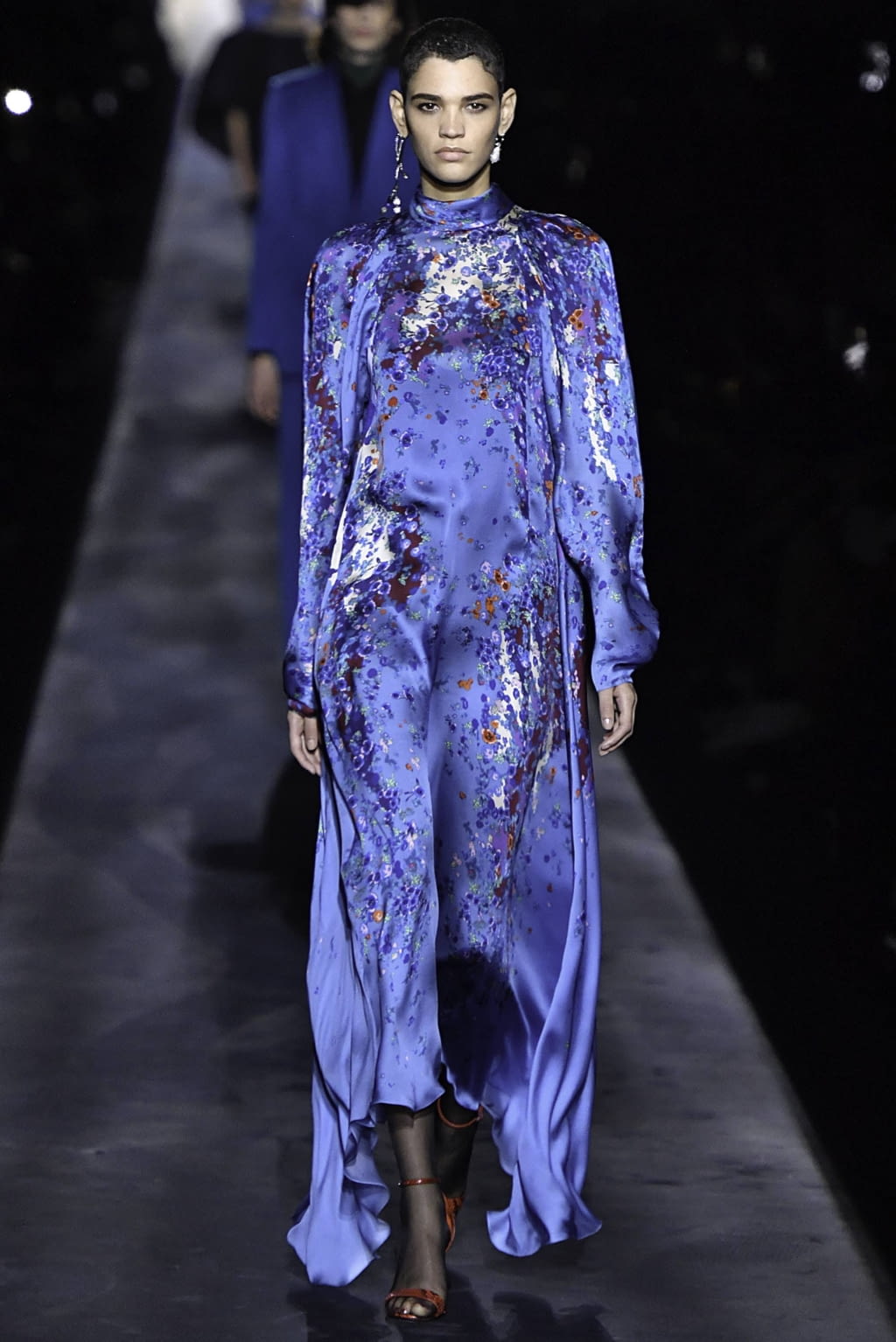 Fashion Week Paris Fall/Winter 2019 look 29 de la collection Givenchy womenswear