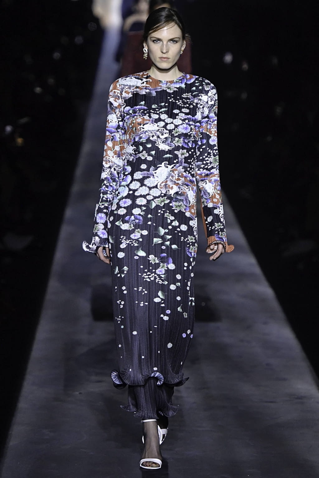 Fashion Week Paris Fall/Winter 2019 look 40 de la collection Givenchy womenswear