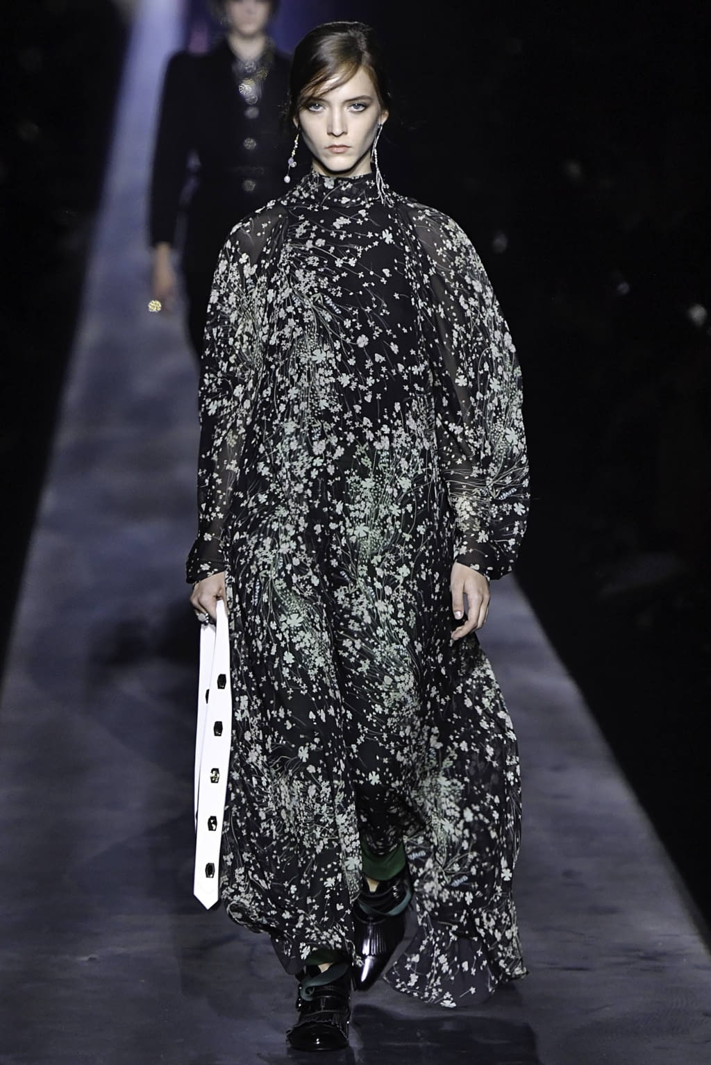Fashion Week Paris Fall/Winter 2019 look 47 de la collection Givenchy womenswear
