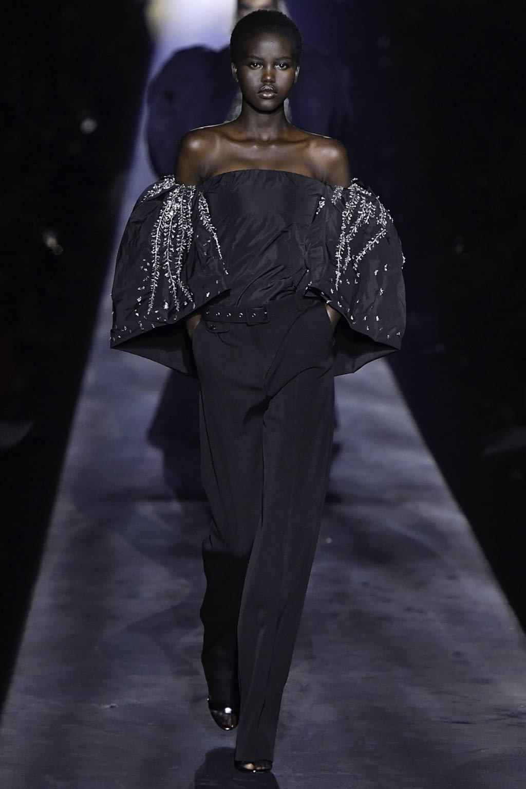 Fashion Week Paris Fall/Winter 2019 look 63 de la collection Givenchy womenswear