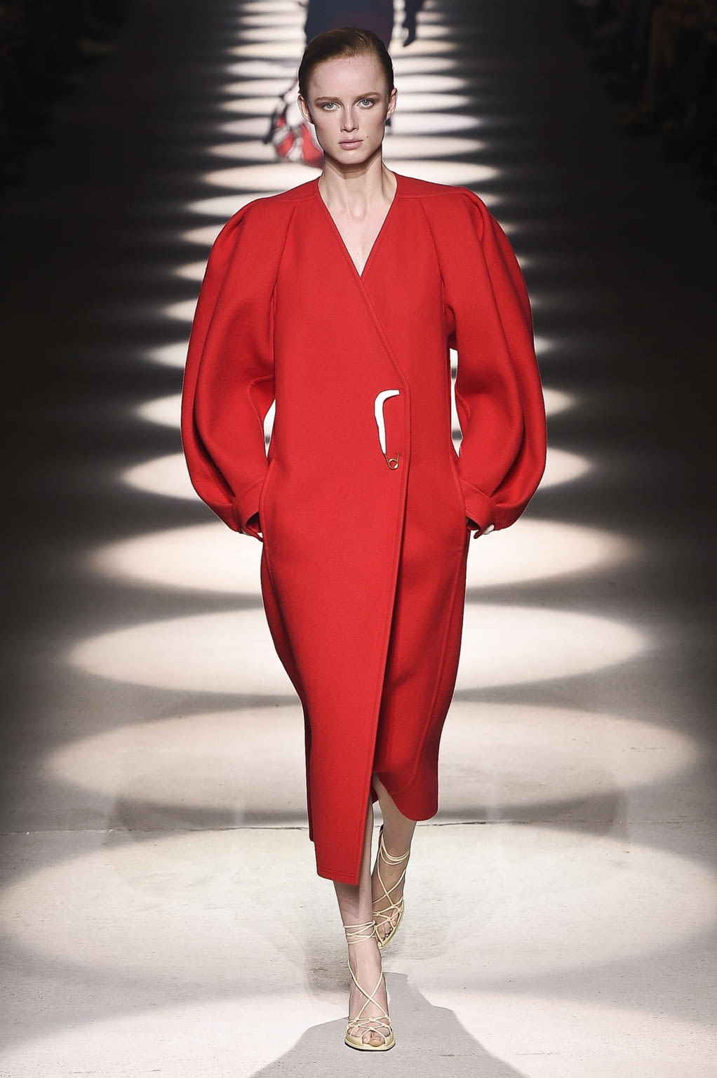 Fashion Week Paris Fall/Winter 2020 look 3 de la collection Givenchy womenswear