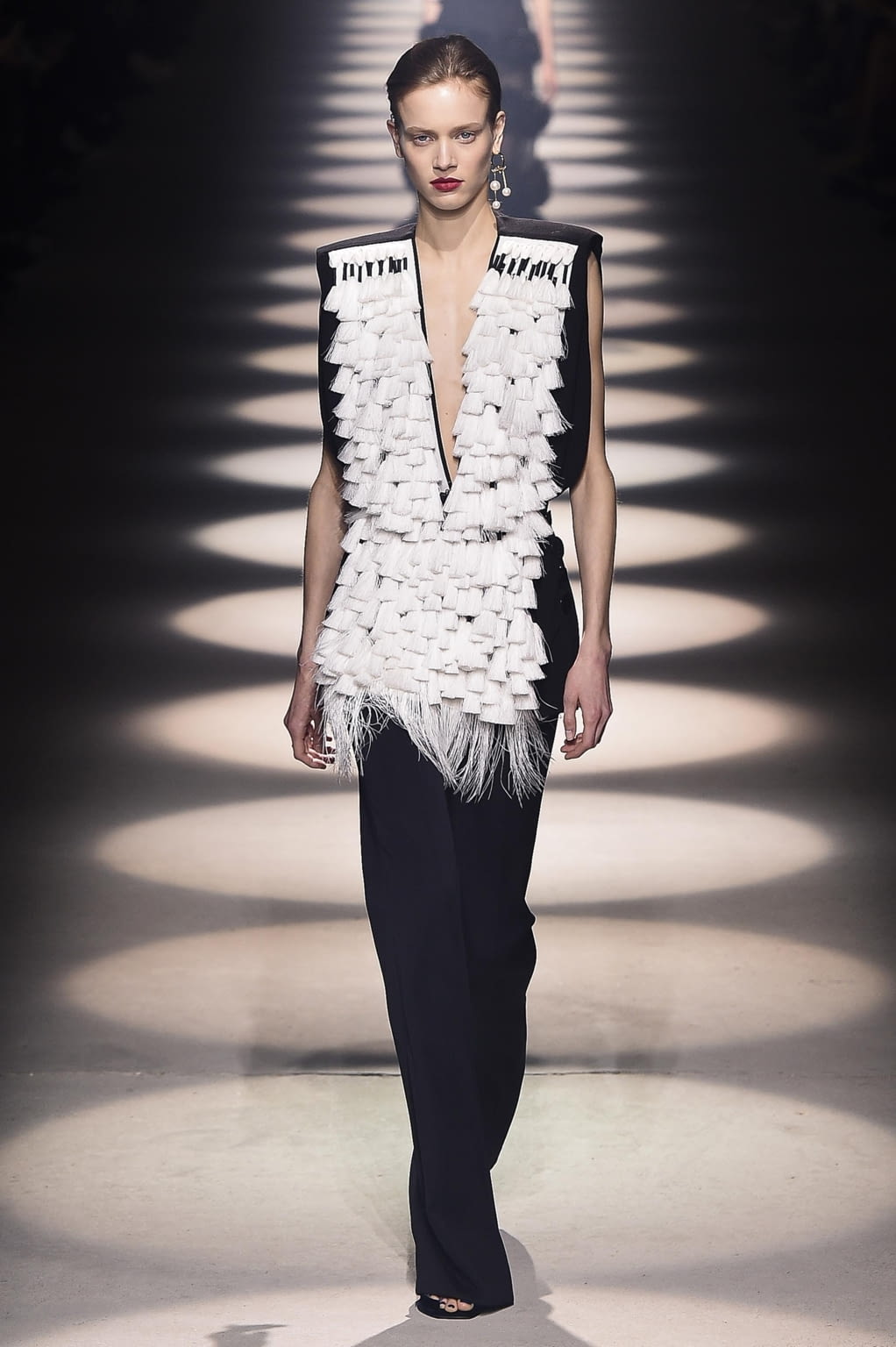 Fashion Week Paris Fall/Winter 2020 look 34 de la collection Givenchy womenswear