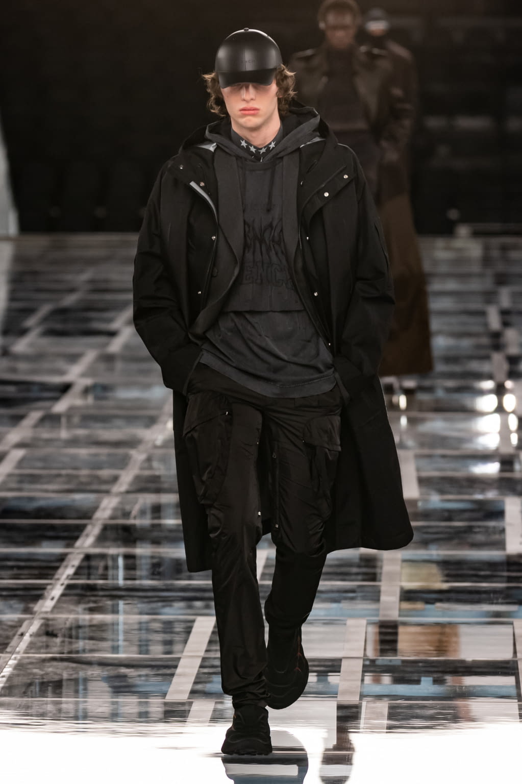 Fashion Week Paris Fall/Winter 2022 look 10 from the Givenchy collection 女装