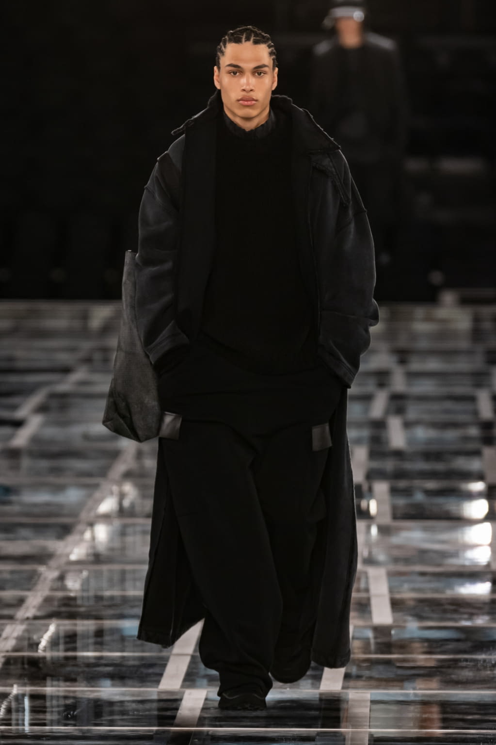 Fashion Week Paris Fall/Winter 2022 look 19 from the Givenchy collection womenswear
