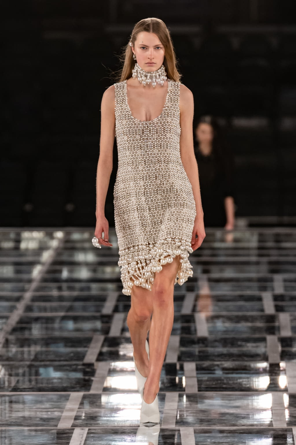 Fashion Week Paris Fall/Winter 2022 look 22 de la collection Givenchy womenswear