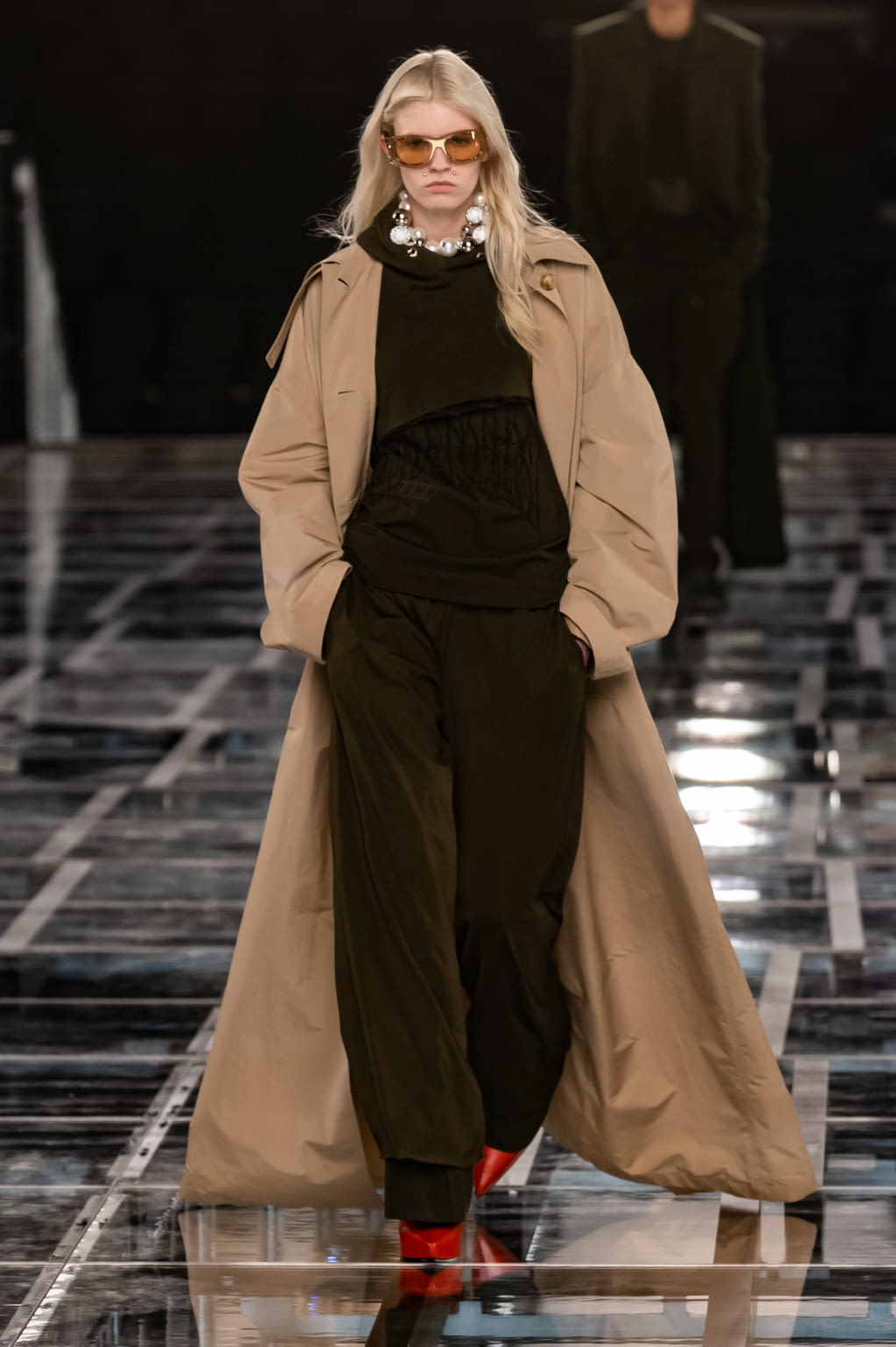 Fashion Week Paris Fall/Winter 2022 look 37 de la collection Givenchy womenswear