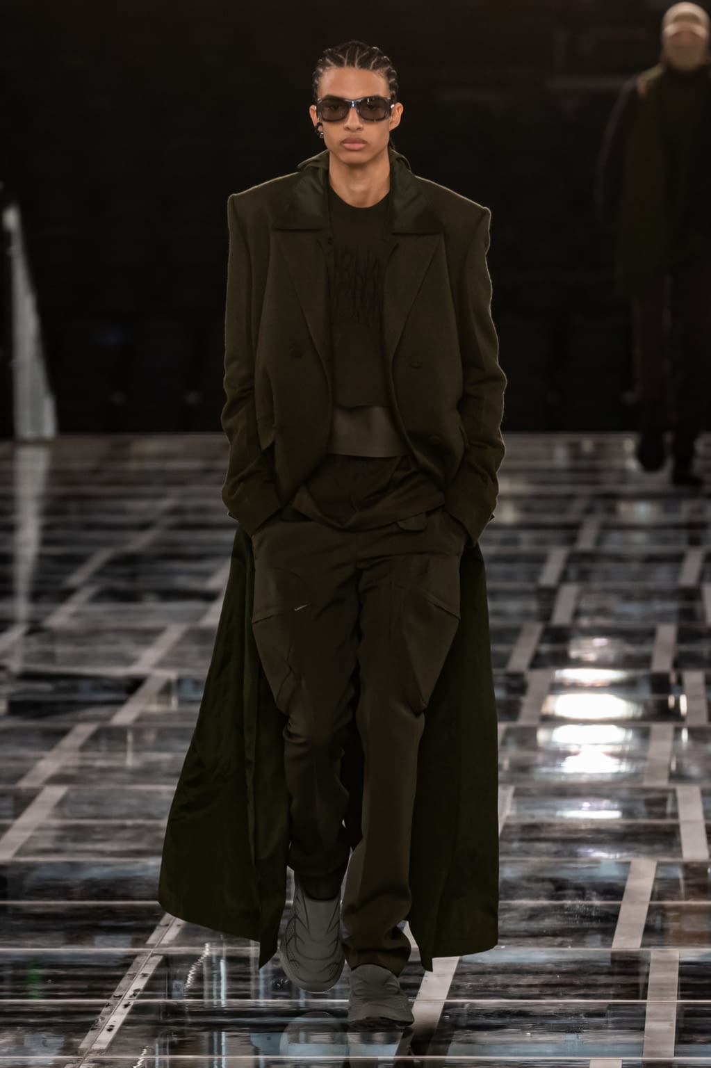 Fashion Week Paris Fall/Winter 2022 look 38 from the Givenchy collection womenswear