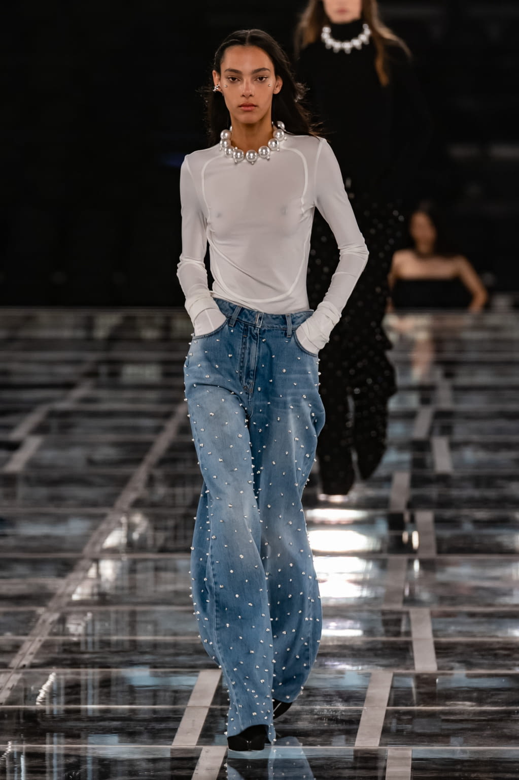 Fashion Week Paris Fall/Winter 2022 look 52 de la collection Givenchy womenswear