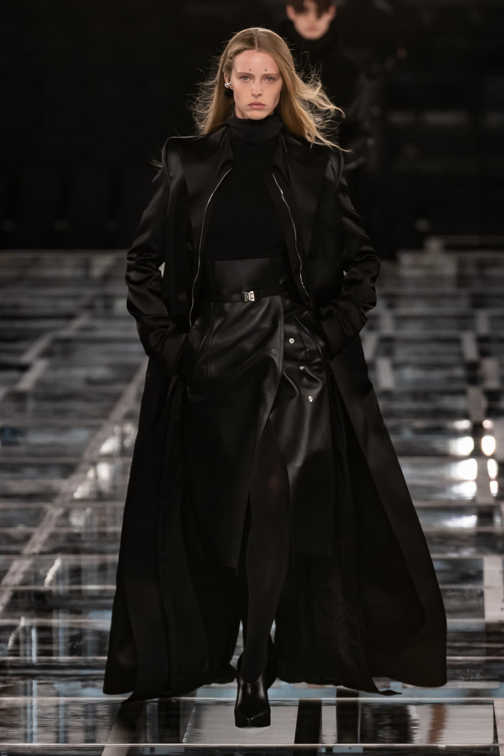 Fashion Week Paris Fall/Winter 2022 look 59 from the Givenchy collection womenswear