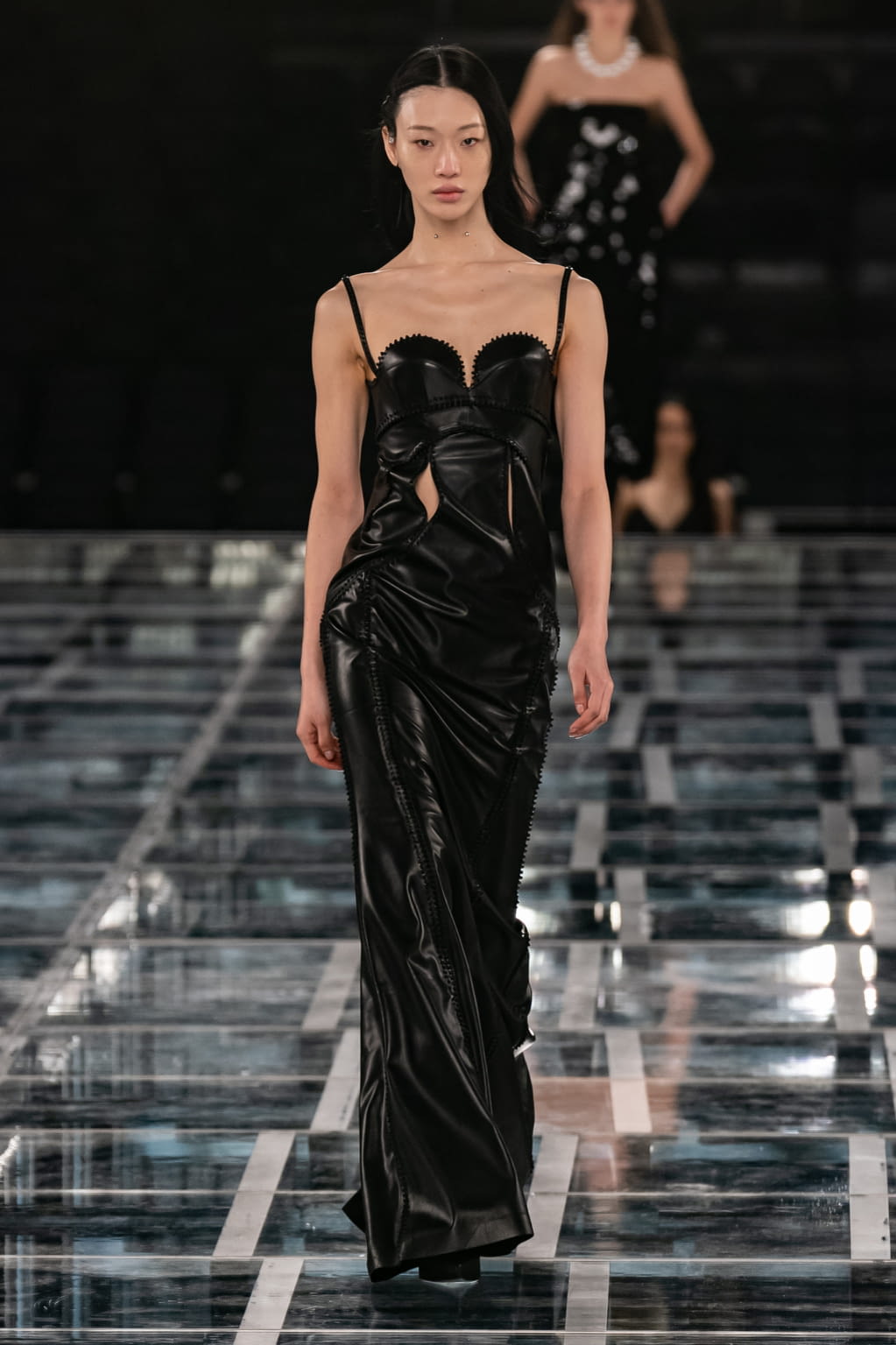 Fashion Week Paris Fall/Winter 2022 look 63 from the Givenchy collection 女装