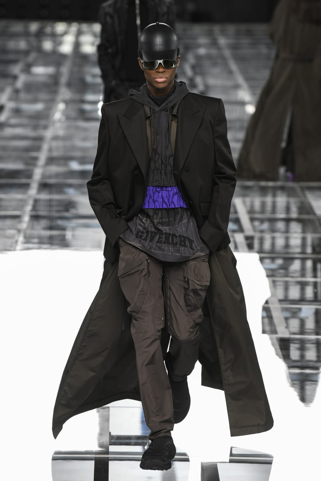 Fashion Week Paris Fall/Winter 2022 look 45 de la collection Givenchy womenswear