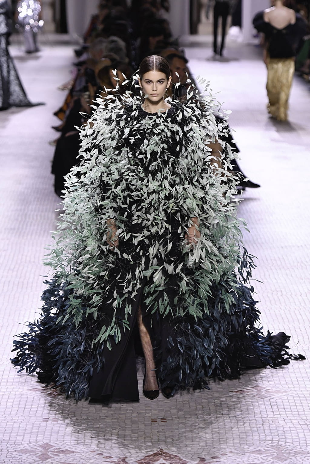 Fashion Week Paris Fall/Winter 2019 look 23 from the Givenchy collection couture