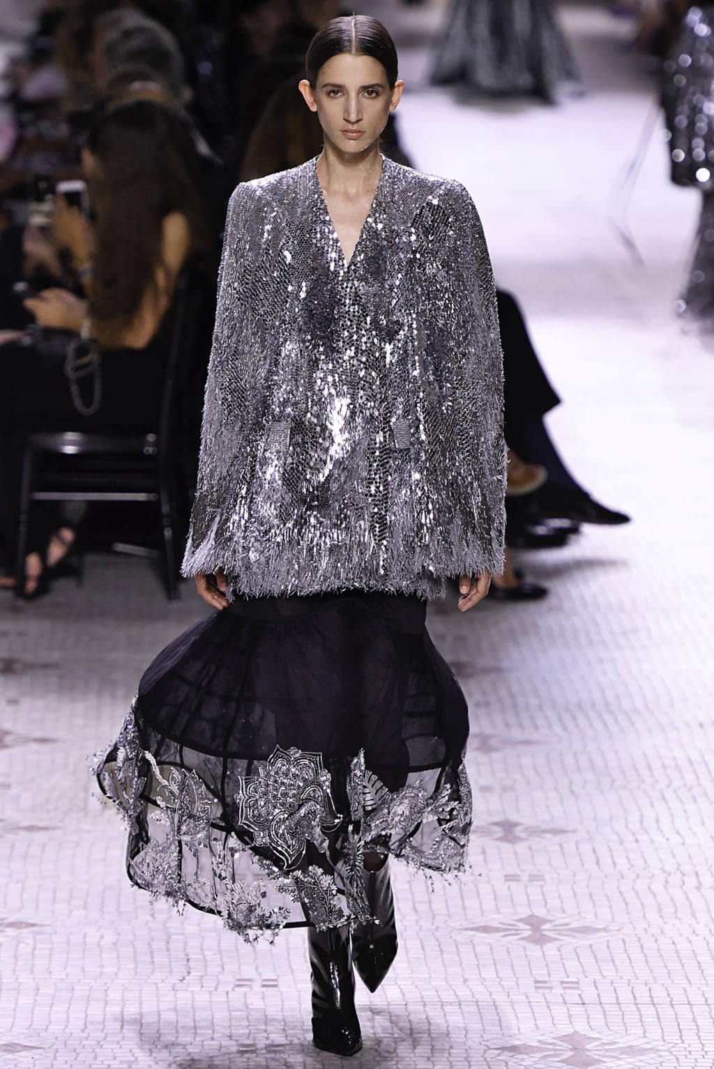 Fashion Week Paris Fall/Winter 2019 look 27 de la collection Givenchy couture