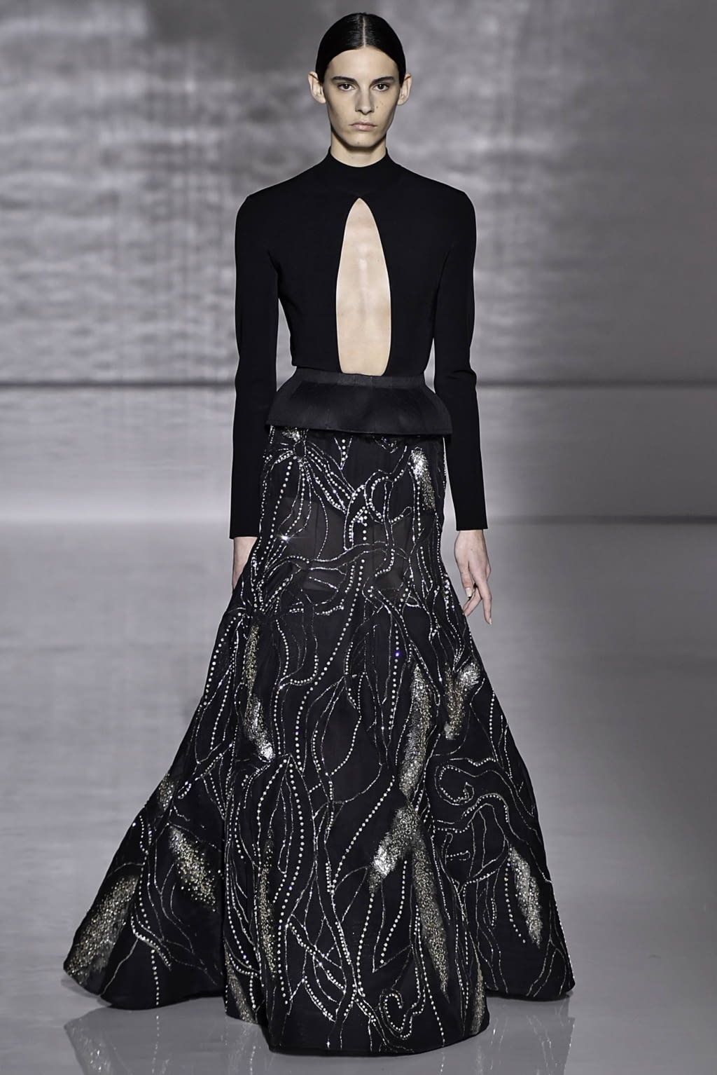 Fashion Week Paris Spring/Summer 2019 look 17 de la collection Givenchy couture