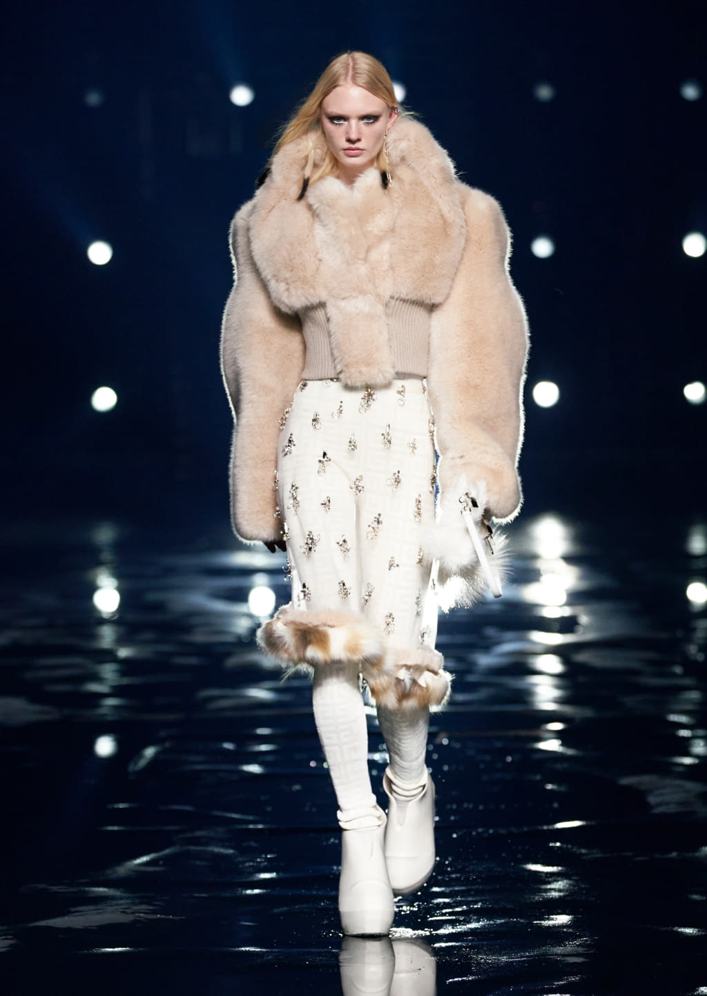 Fashion Week Paris Fall/Winter 2021 look 35 de la collection Givenchy womenswear