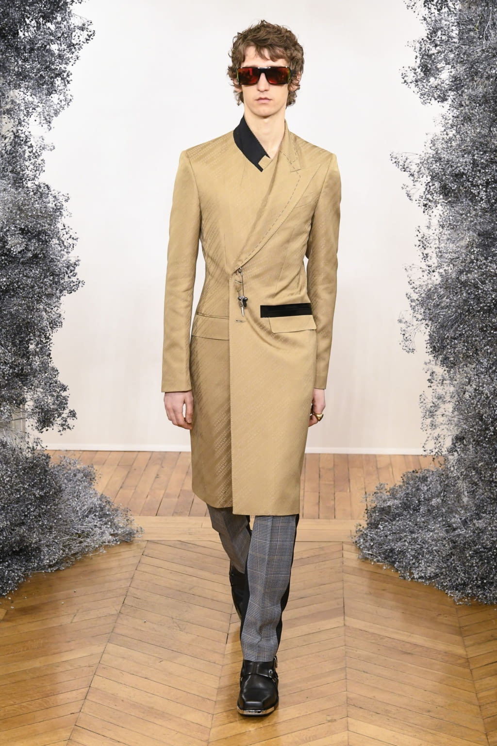 Fashion Week Paris Fall/Winter 2020 look 17 de la collection Givenchy menswear