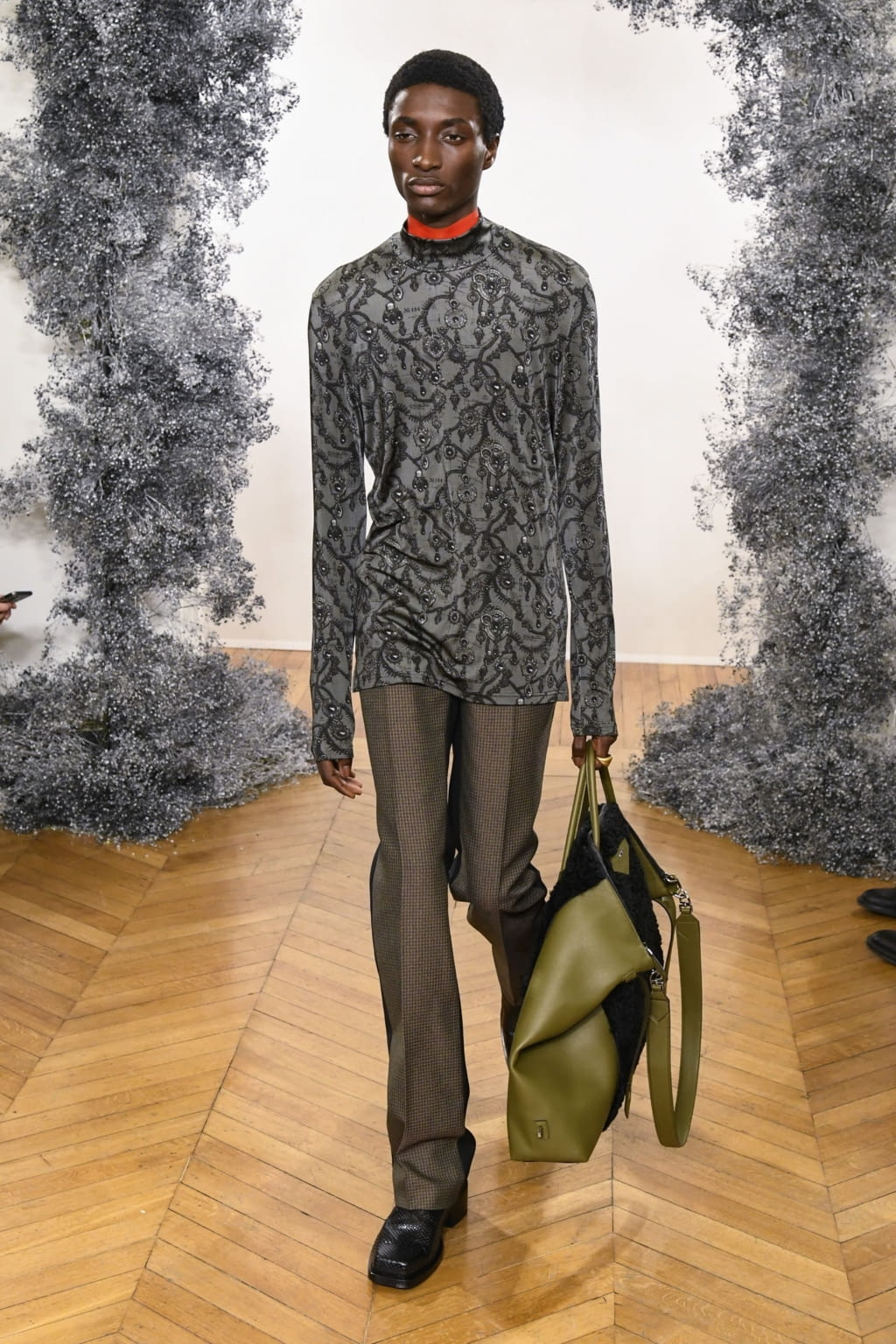 Fashion Week Paris Fall/Winter 2020 look 21 de la collection Givenchy menswear