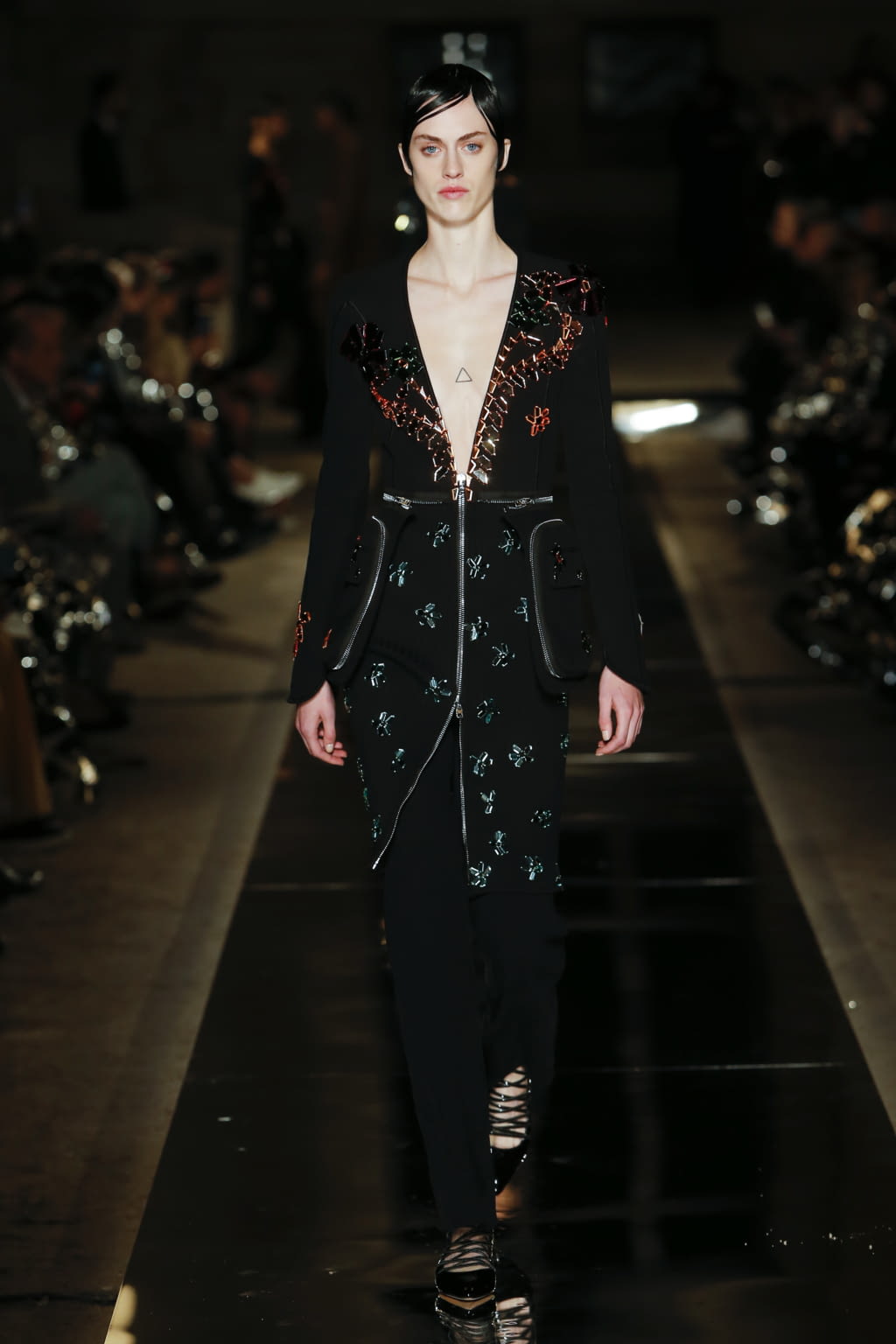 Fashion Week Paris Spring/Summer 2017 look 52 de la collection Givenchy womenswear