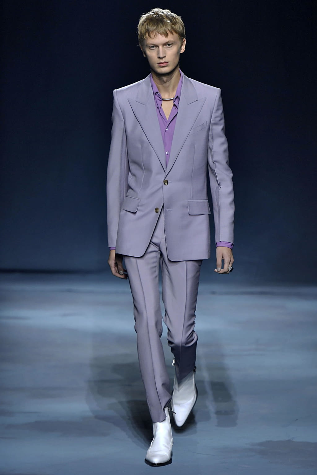 Fashion Week Paris Spring/Summer 2019 look 19 from the Givenchy collection 男装
