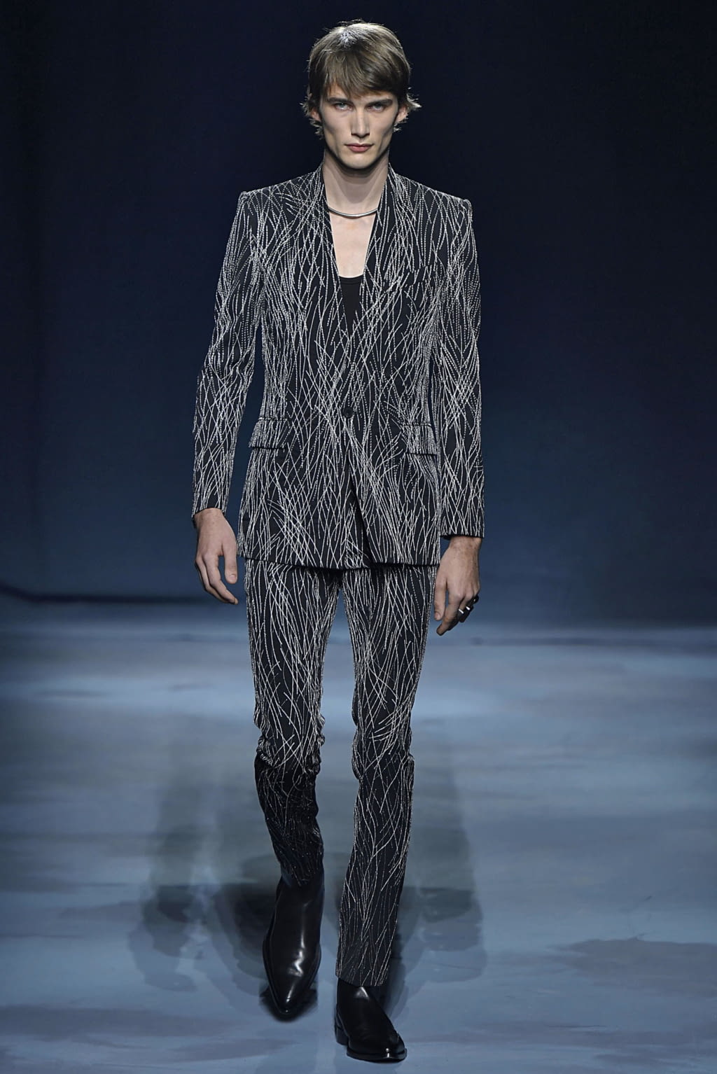 Fashion Week Paris Spring/Summer 2019 look 26 from the Givenchy collection 男装