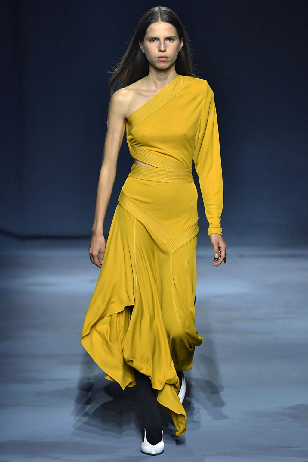 Fashion Week Paris Spring/Summer 2019 look 31 de la collection Givenchy womenswear