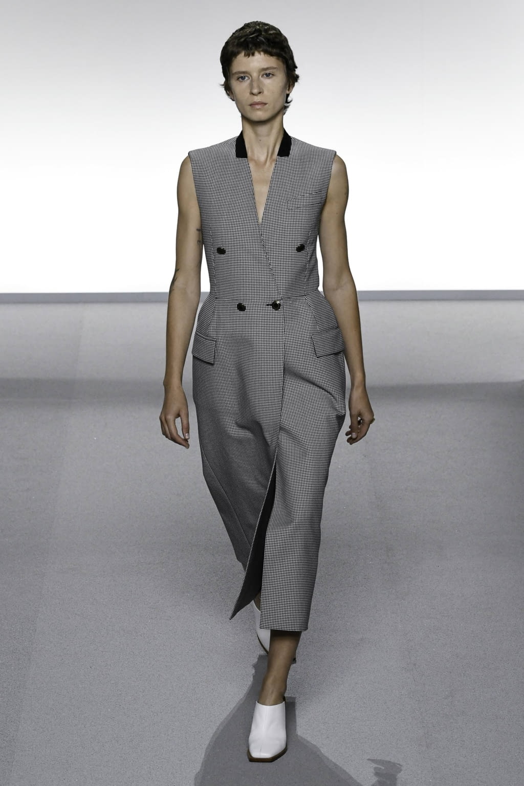 Fashion Week Paris Spring/Summer 2020 look 9 de la collection Givenchy womenswear