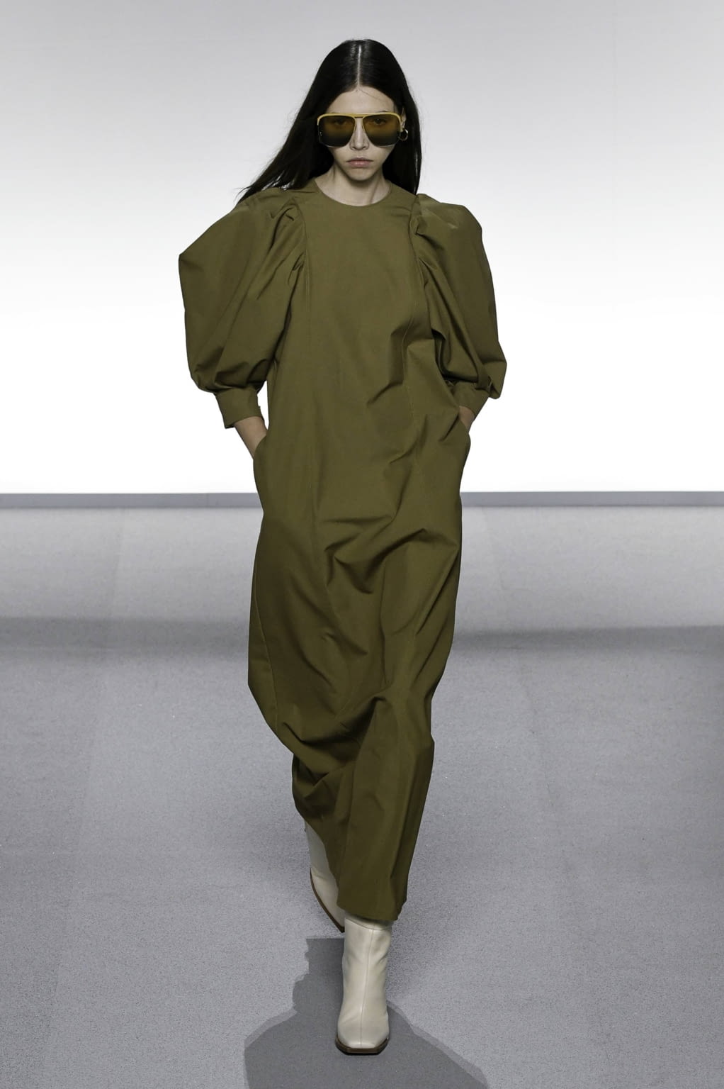 Fashion Week Paris Spring/Summer 2020 look 17 de la collection Givenchy womenswear