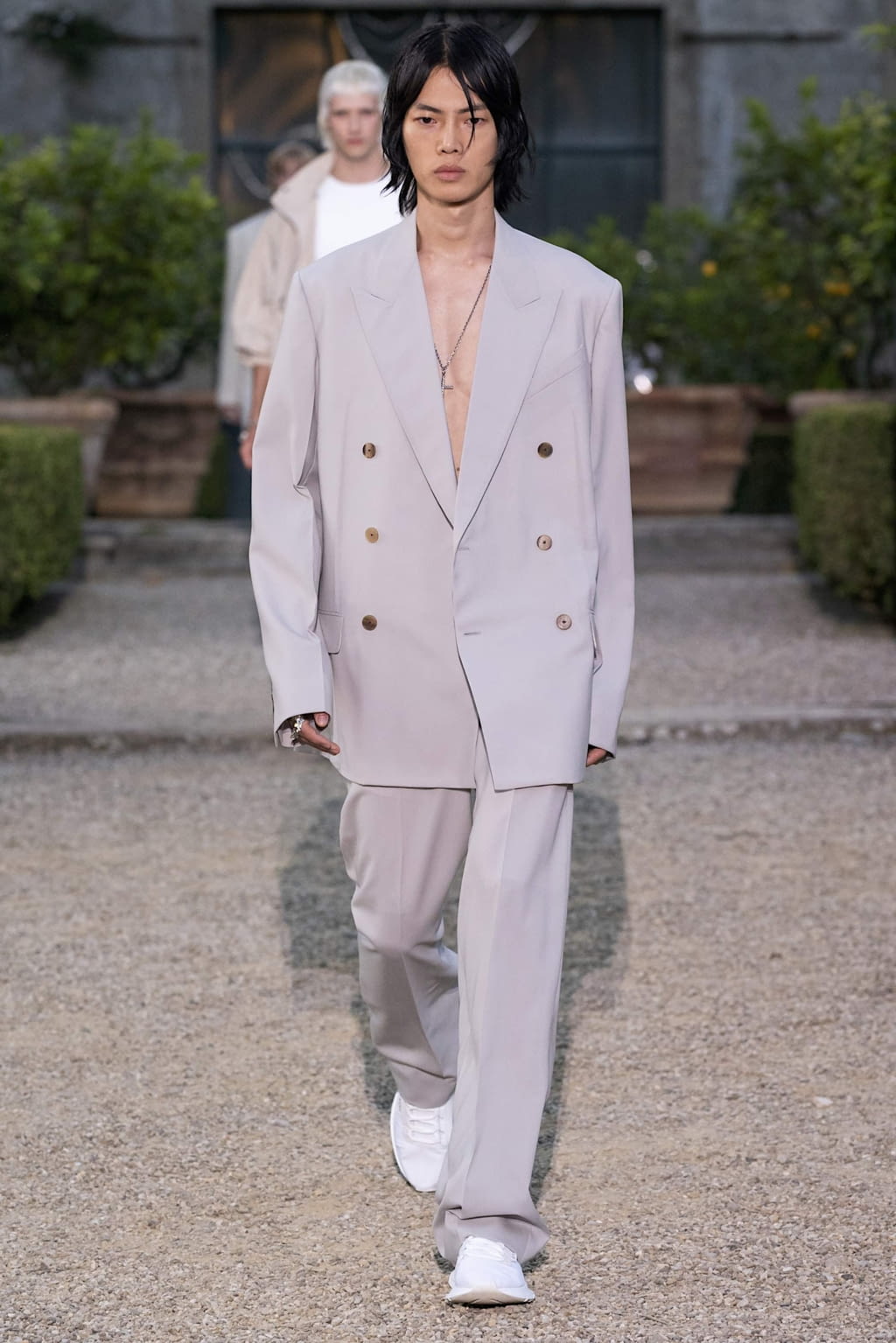 Fashion Week Florence Spring/Summer 2020 look 2 from the Givenchy collection menswear