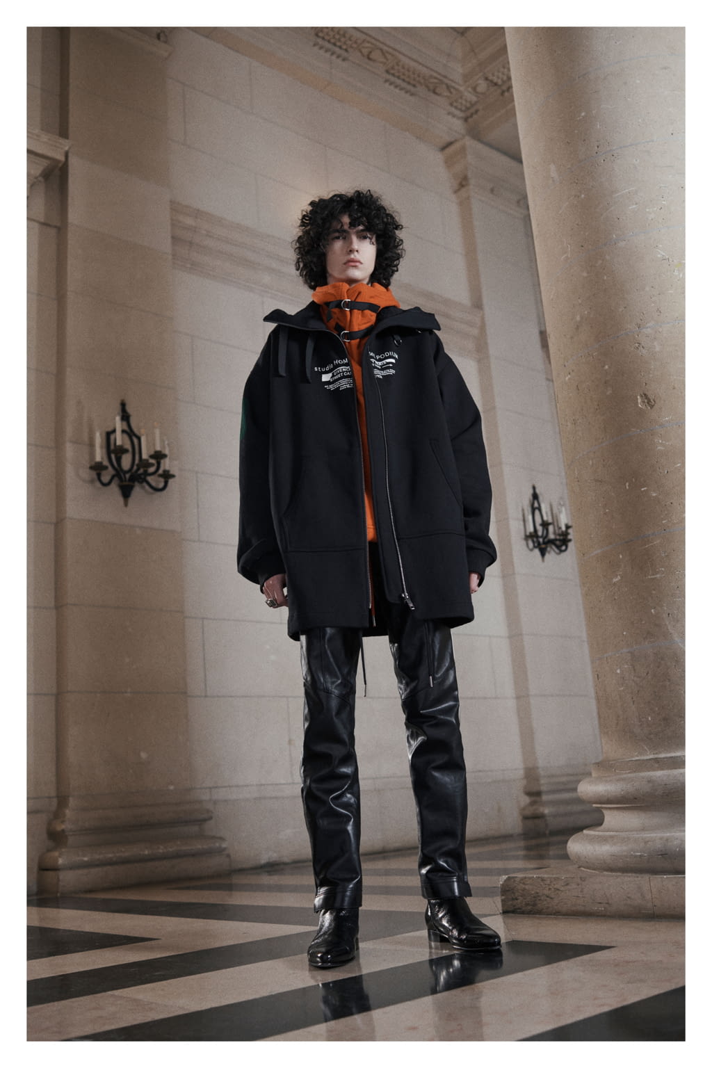 Fashion Week Paris Fall/Winter 2019 look 27 from the Givenchy collection menswear