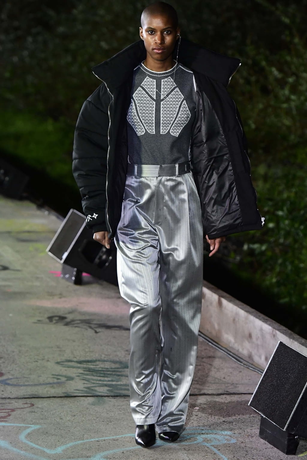 Fashion Week Paris Fall/Winter 2018 look 24 from the GmbH collection 男装