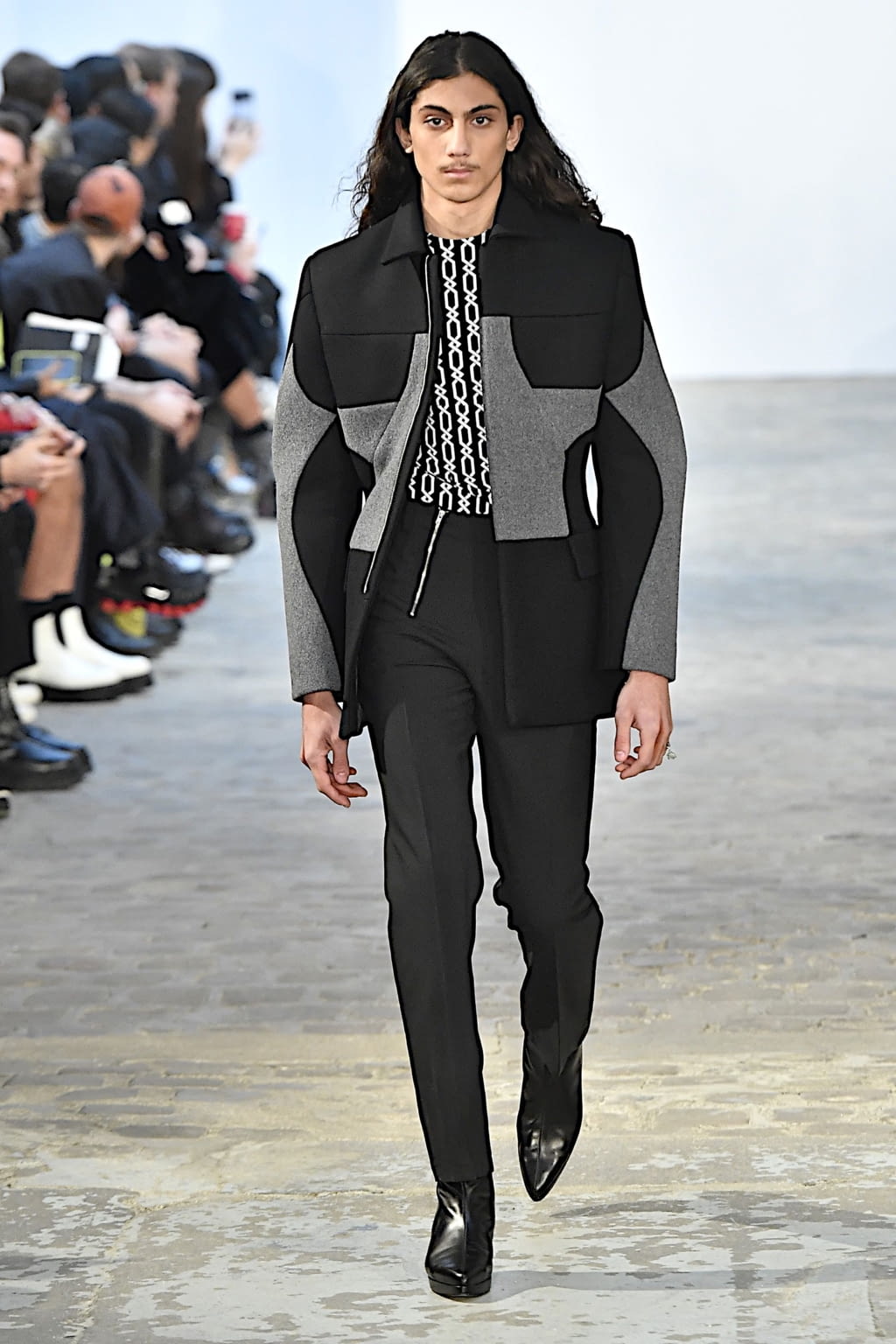 Fashion Week Paris Fall/Winter 2020 look 3 from the GmbH collection 男装