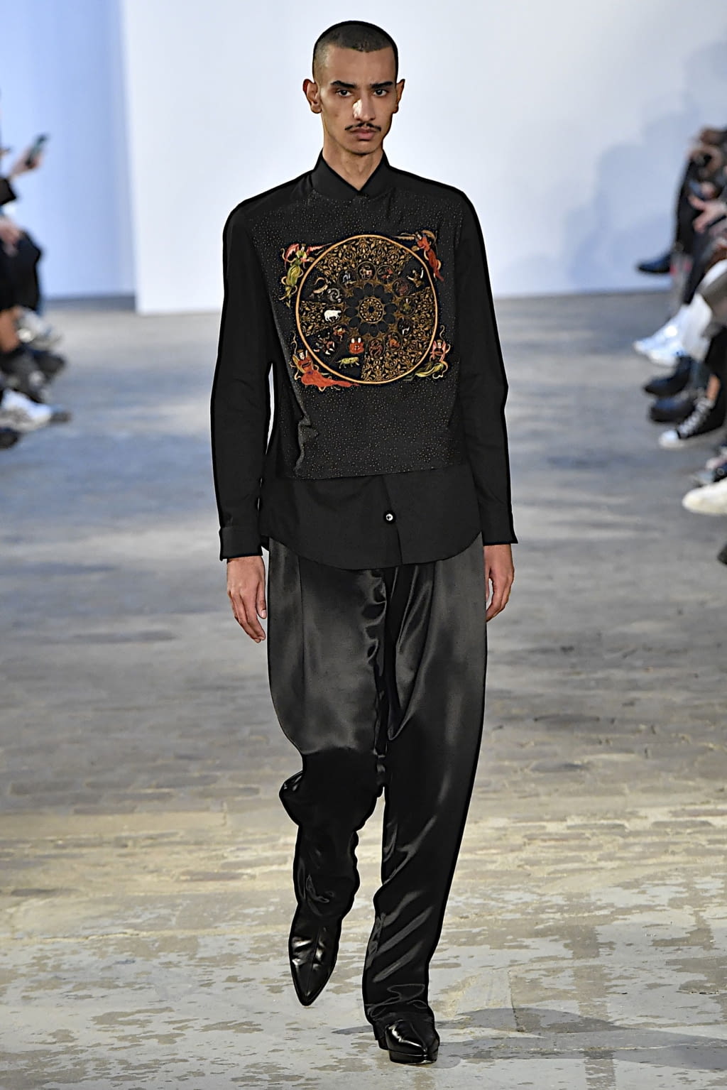 Fashion Week Paris Fall/Winter 2020 look 27 from the GmbH collection 男装
