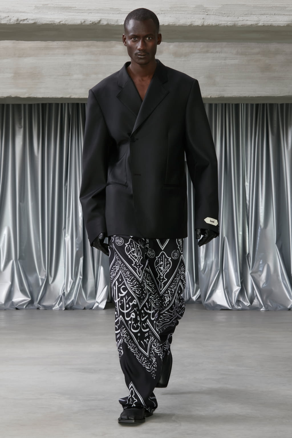 Fashion Week Paris Fall/Winter 2022 look 20 from the GmbH collection menswear
