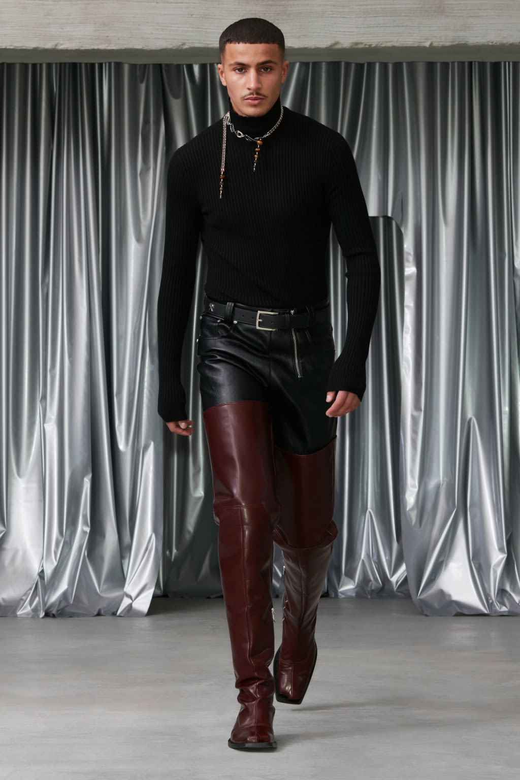 Fashion Week Paris Fall/Winter 2022 look 24 from the GmbH collection 男装