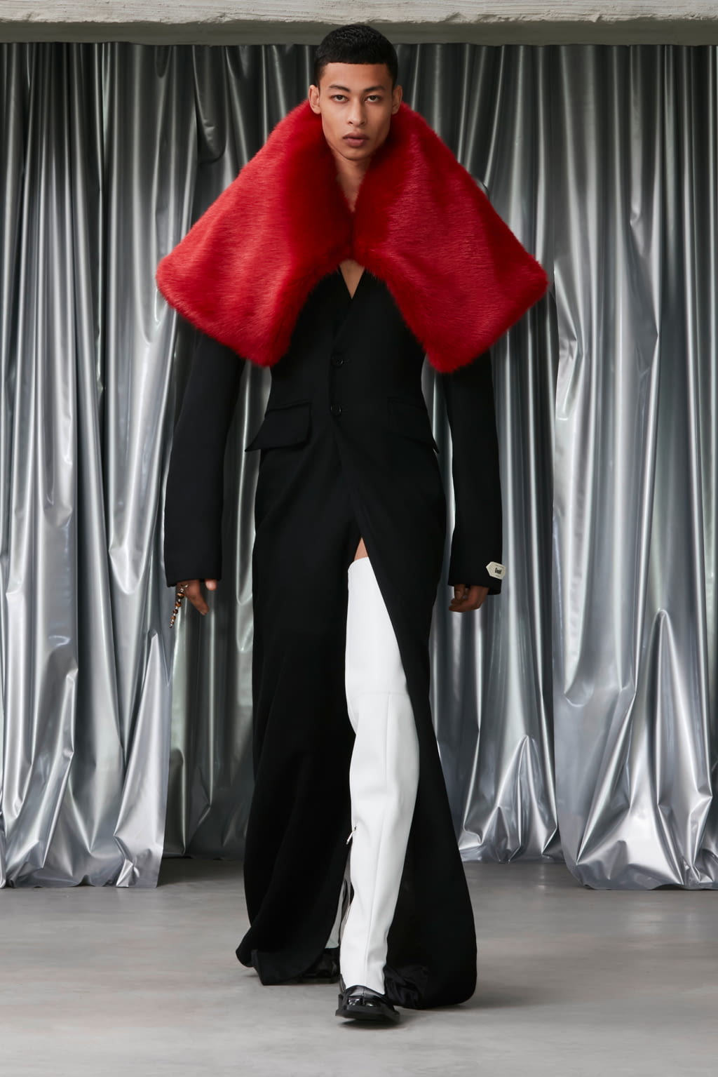 Fashion Week Paris Fall/Winter 2022 look 29 from the GmbH collection 男装