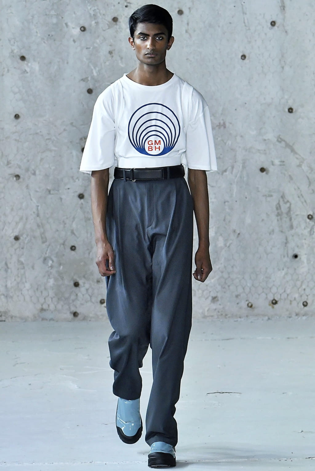 Fashion Week Paris Spring/Summer 2019 look 2 from the GmbH collection 男装