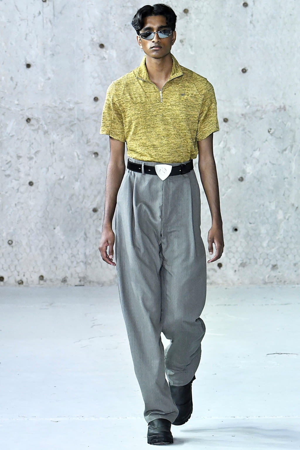 Fashion Week Paris Spring/Summer 2019 look 18 from the GmbH collection 男装