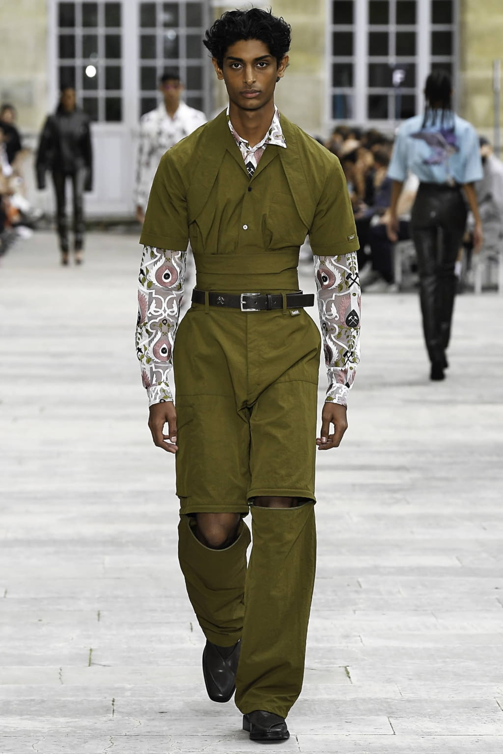 Fashion Week Paris Spring/Summer 2020 look 25 from the GmbH collection 男装