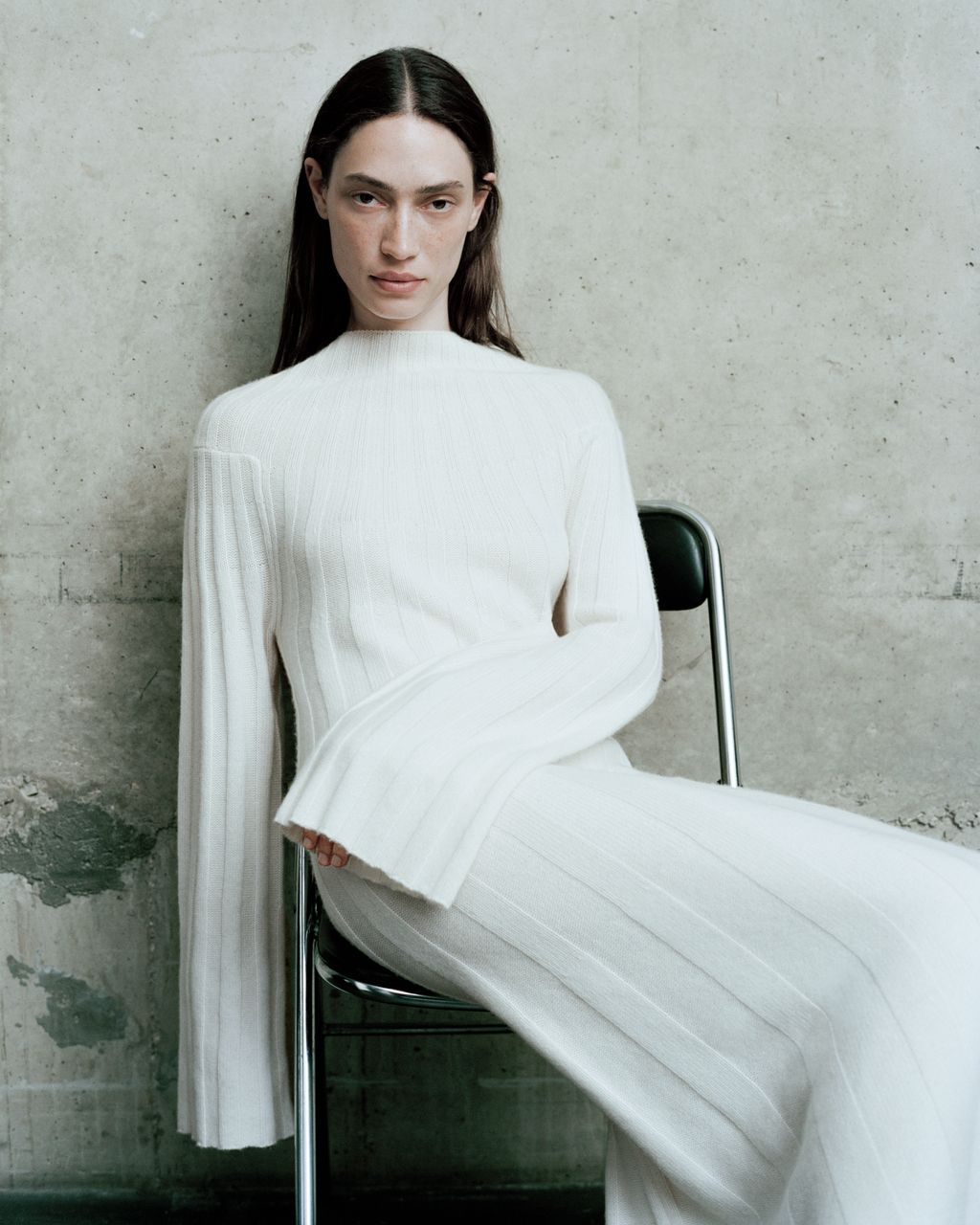 Fashion Week Paris Fall/Winter 2023 look 2 from the Loulou de Saison collection womenswear