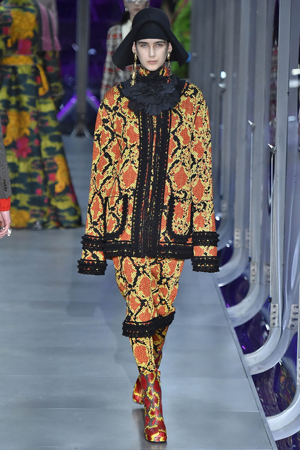 Fashion Week Milan Fall/Winter 2017 look 15 de la collection Gucci womenswear