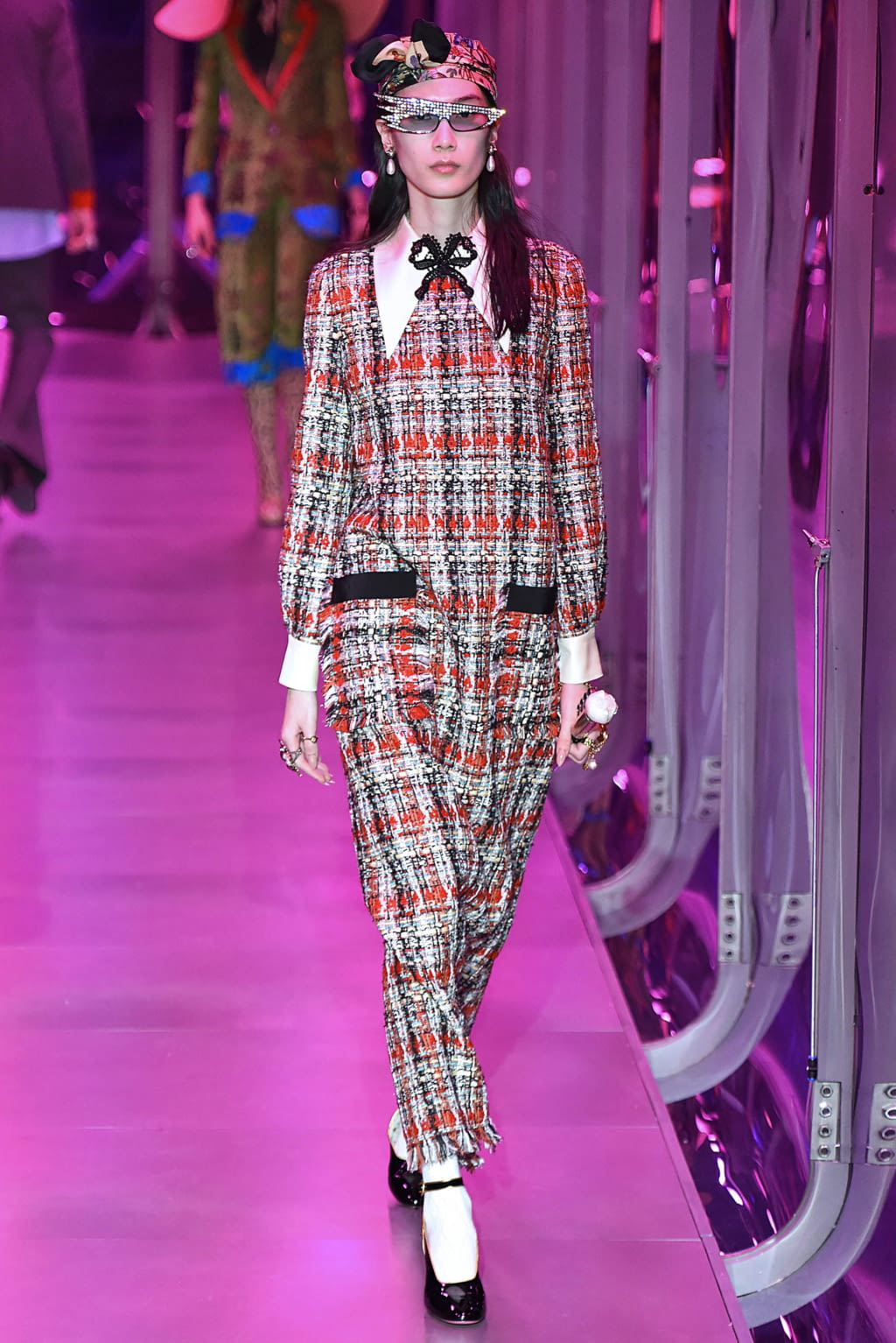 Fashion Week Milan Fall/Winter 2017 look 16 from the Gucci collection womenswear