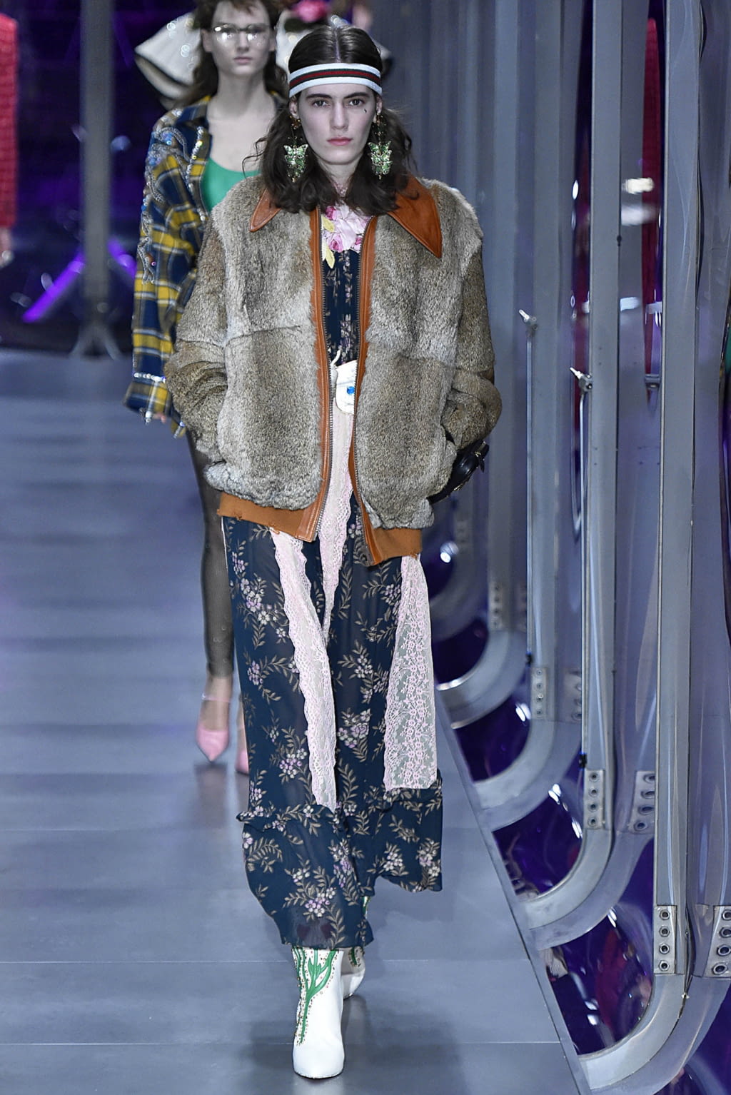 Fashion Week Milan Fall/Winter 2017 look 55 de la collection Gucci womenswear