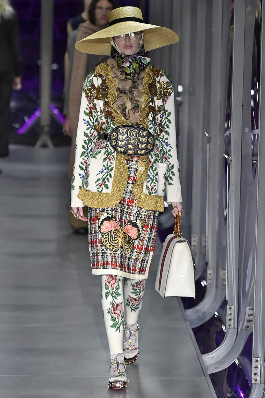 Fashion Week Milan Fall/Winter 2017 look 62 from the Gucci collection womenswear