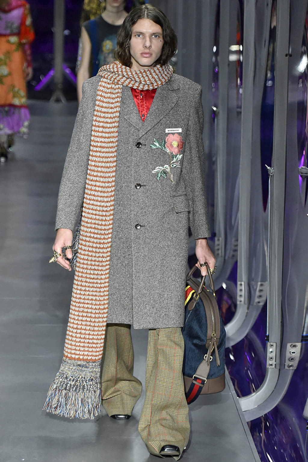 Fashion Week Milan Fall/Winter 2017 look 63 from the Gucci collection womenswear